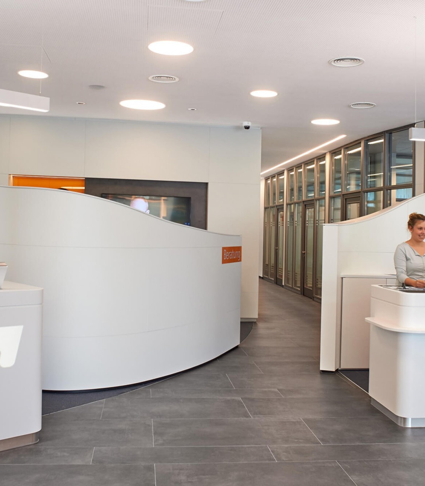 Welcome and service desk with design panels in white flat installed
