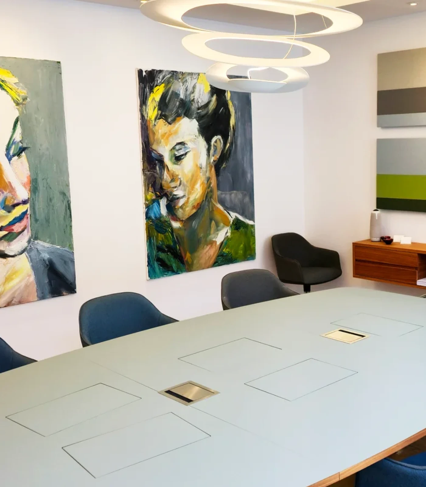 LOFT fold by NOVIS is perfectly integrated for notarization.